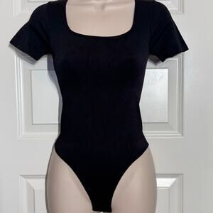 HeyShape Black Short Sleeve Bodysuit, Women's Size M